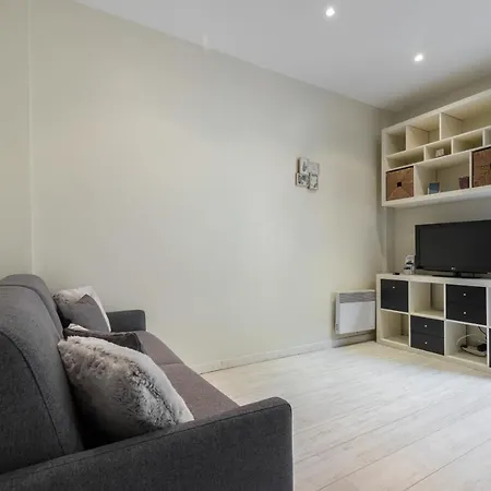 1 Bedroom Flat In Harbor Apartment Nice