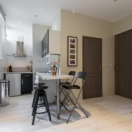1 Bedroom Flat In Harbor * Nice