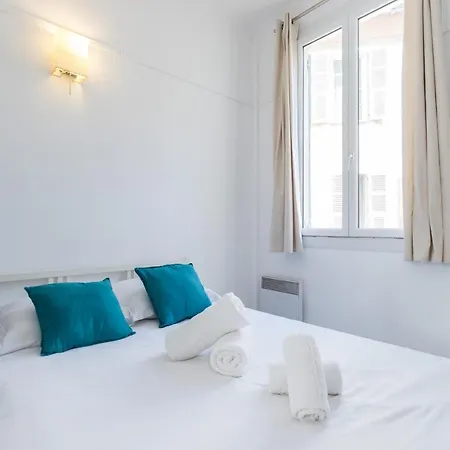 1 Bedroom Flat In Harbor Apartment *